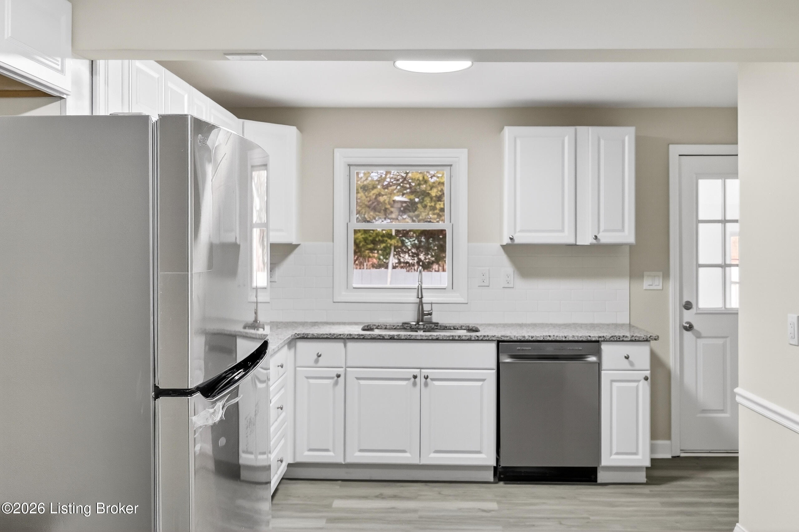 11610 Deering Road Louisville, KY 40272 - Photo 15 of 65 025_H40A3894