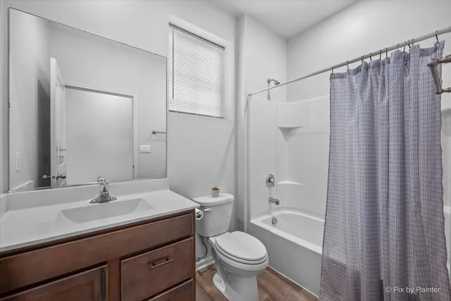 $274,900 | 6324 Maple Glen Drive, Unit 6324, Wonder Lake, IL 60097