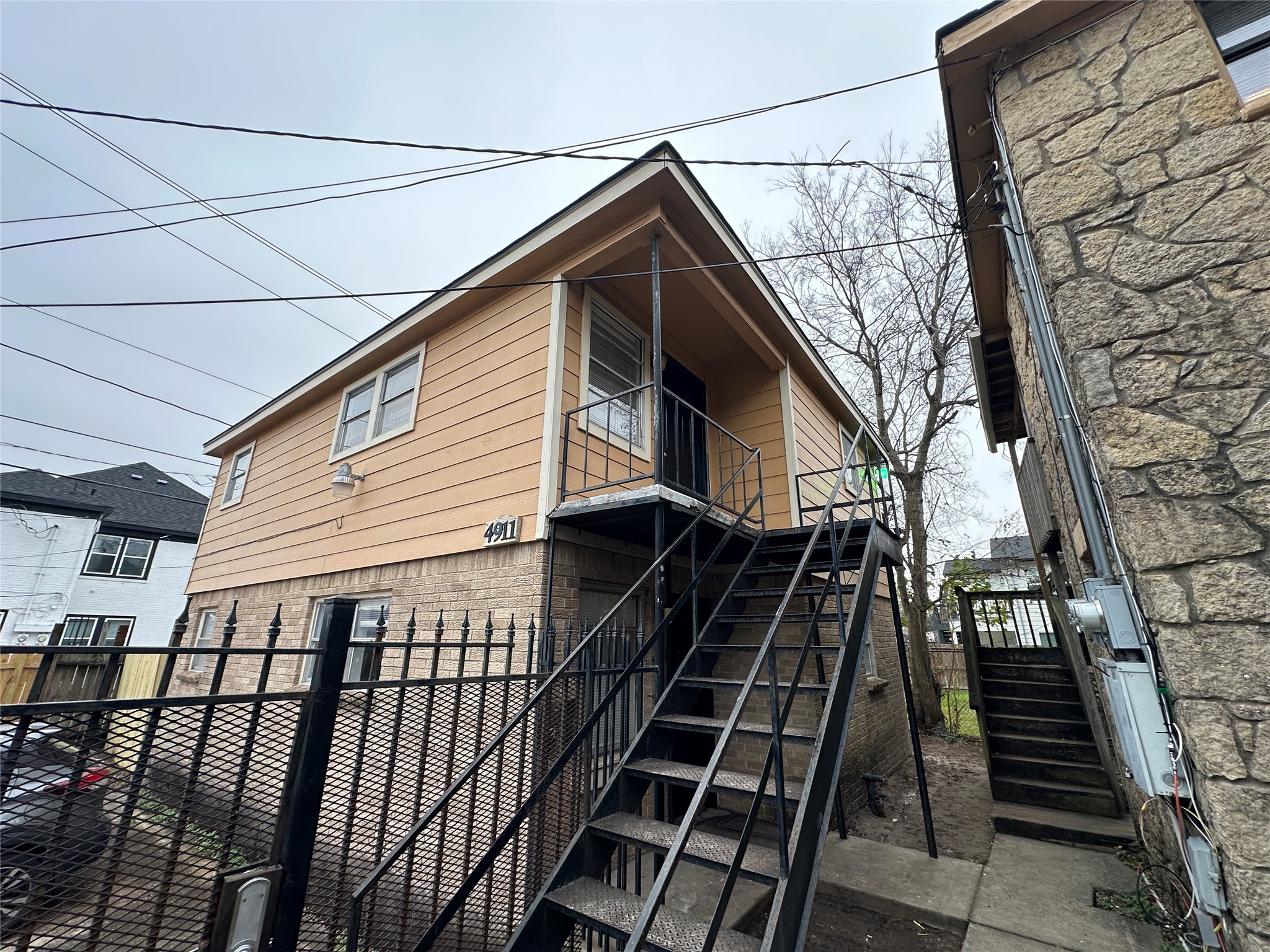 4911 Delano Street, Unit 2 Houston, TX 77004 - Photo 12 of 13 a view of a balcony