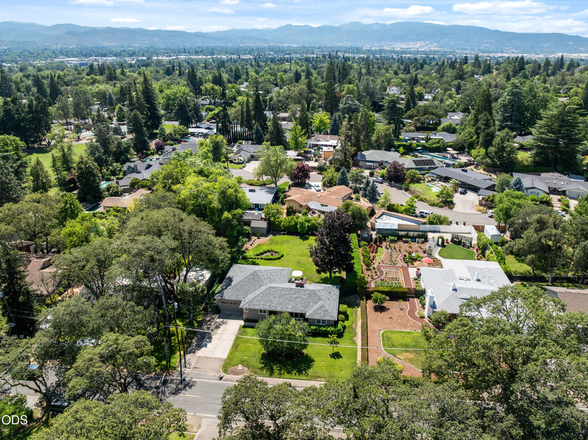 134 White Oak Road Medford, OR 97504 - Photo 48 of 64