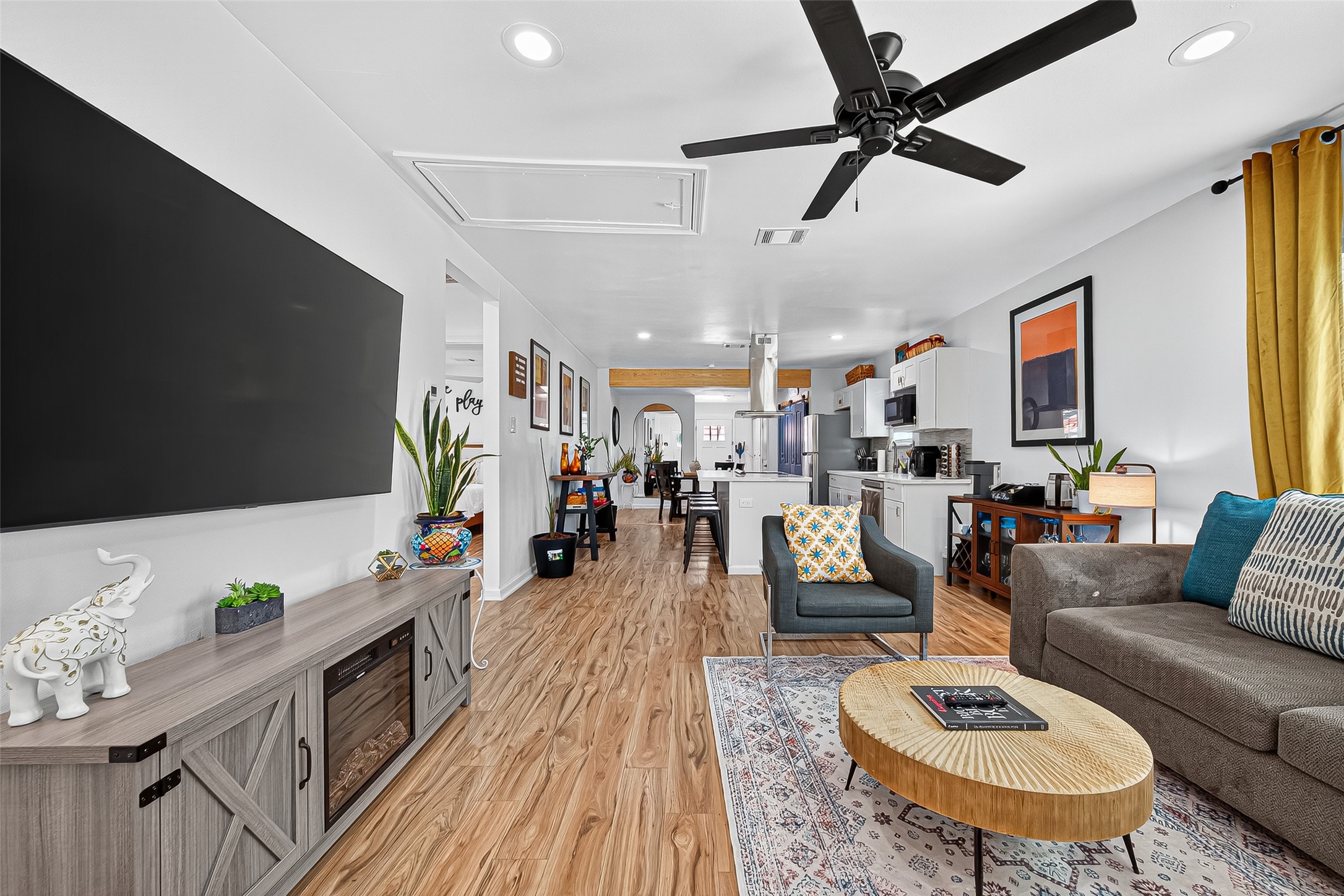 1602 Luzon Street Houston, TX 77009 - Photo 3 of 20