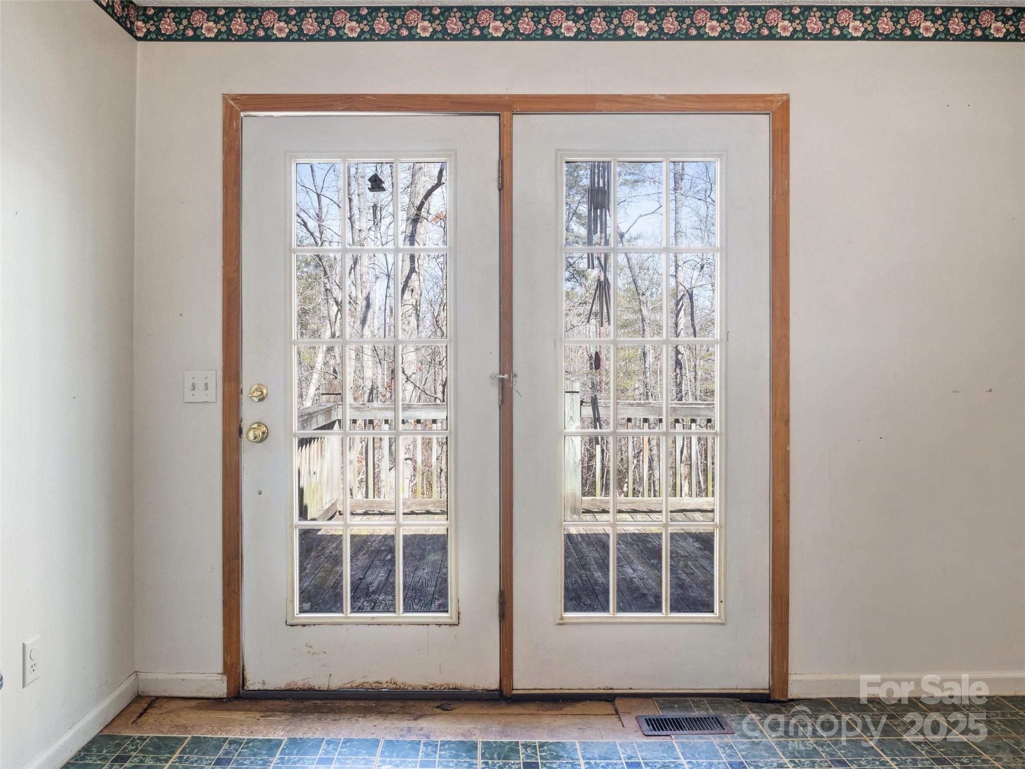 875 Burma Road East Marion, NC 28752 - Photo 6 of 30 Gallery Image 6