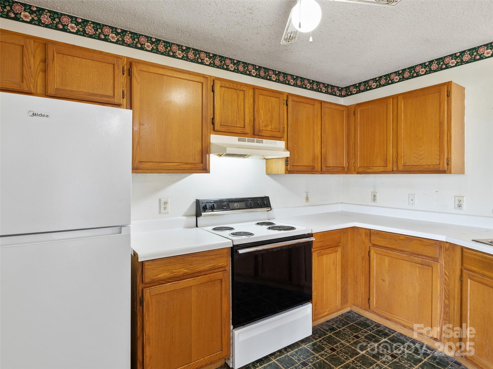 875 Burma Road East Marion, NC 28752 - Photo 9 of 30 Gallery Image 9