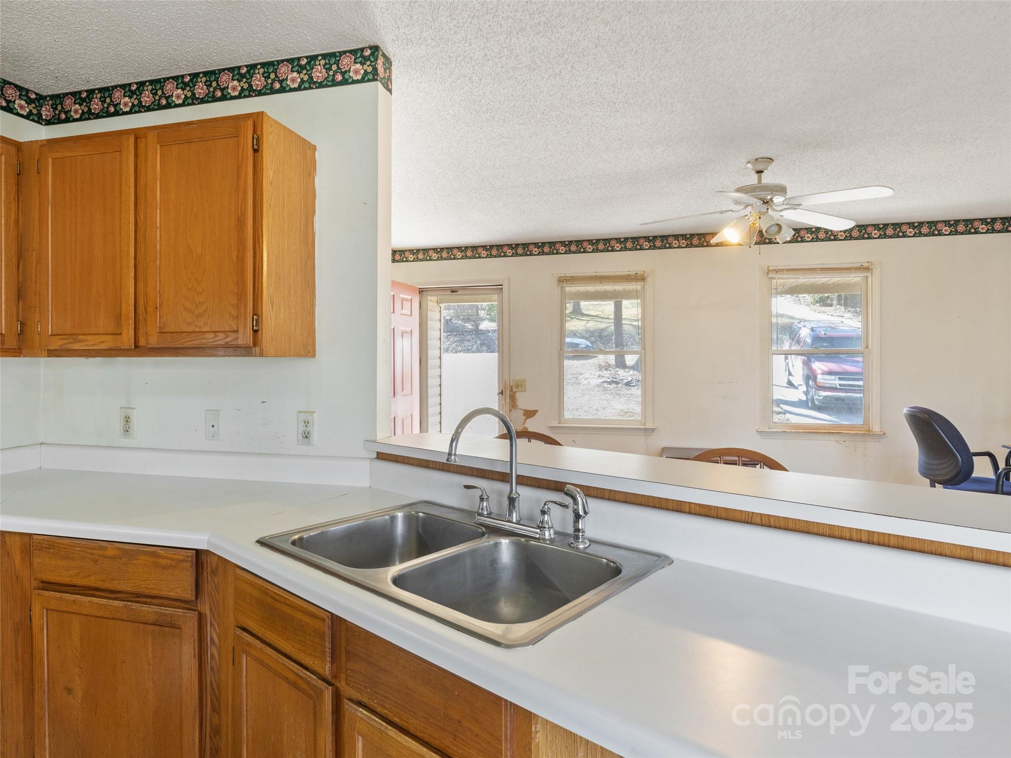 875 Burma Road East Marion, NC 28752 - Photo 10 of 30 Gallery Image 10