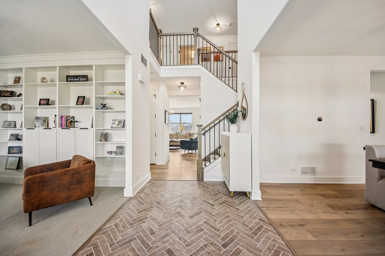 3276 Cornflower Way Spring Grove, IL 60081 - Photo 14 of 48 a view of entryway and hall with a couch