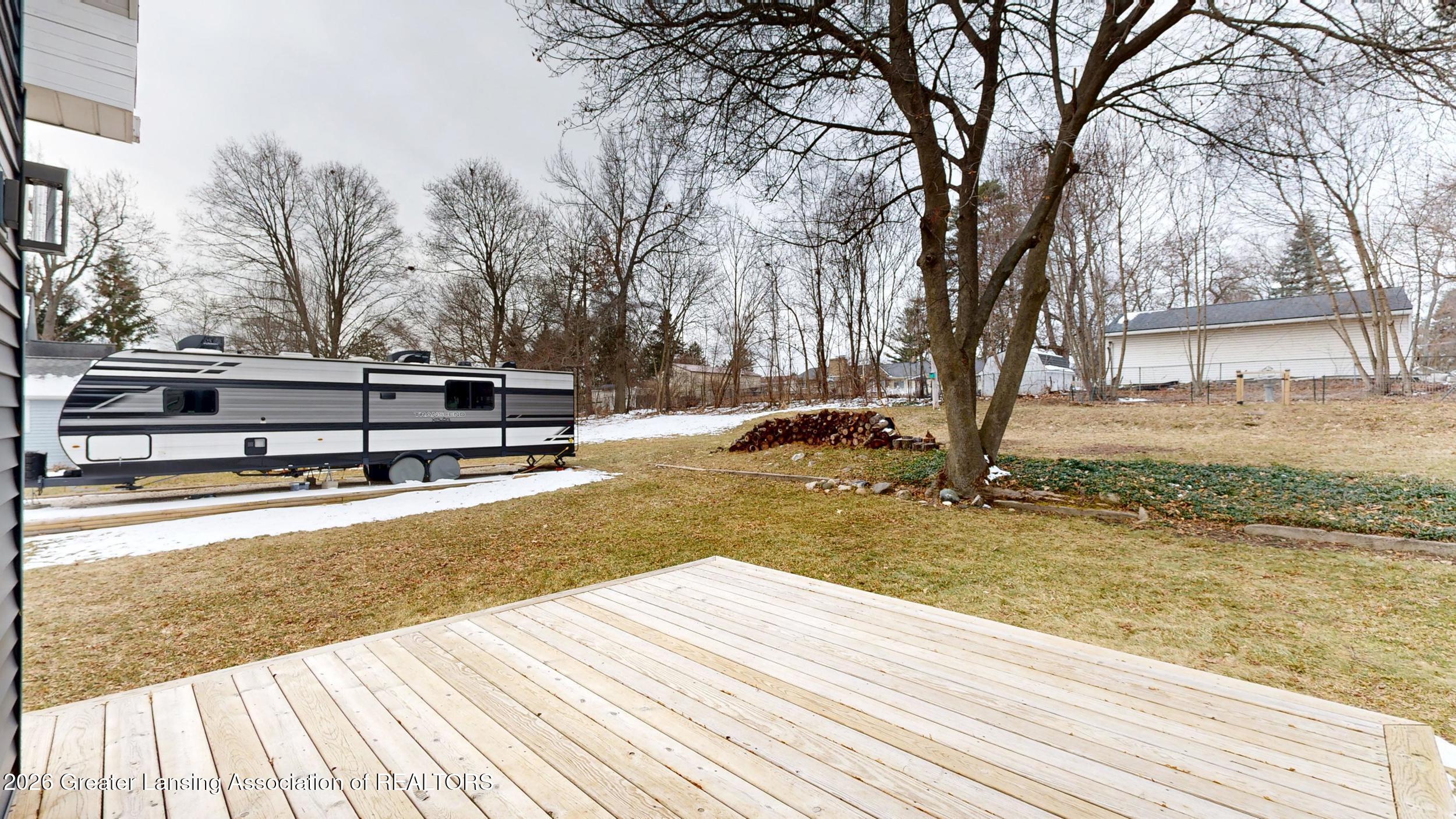 337 Green Street Perry, MI 48872 - Photo 27 of 51 Deck
