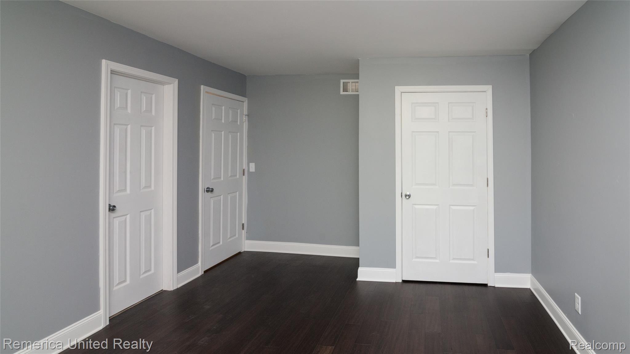 41980 Cherry Hill Road Novi, MI 48375 - Photo 20 of 52 020.jpg