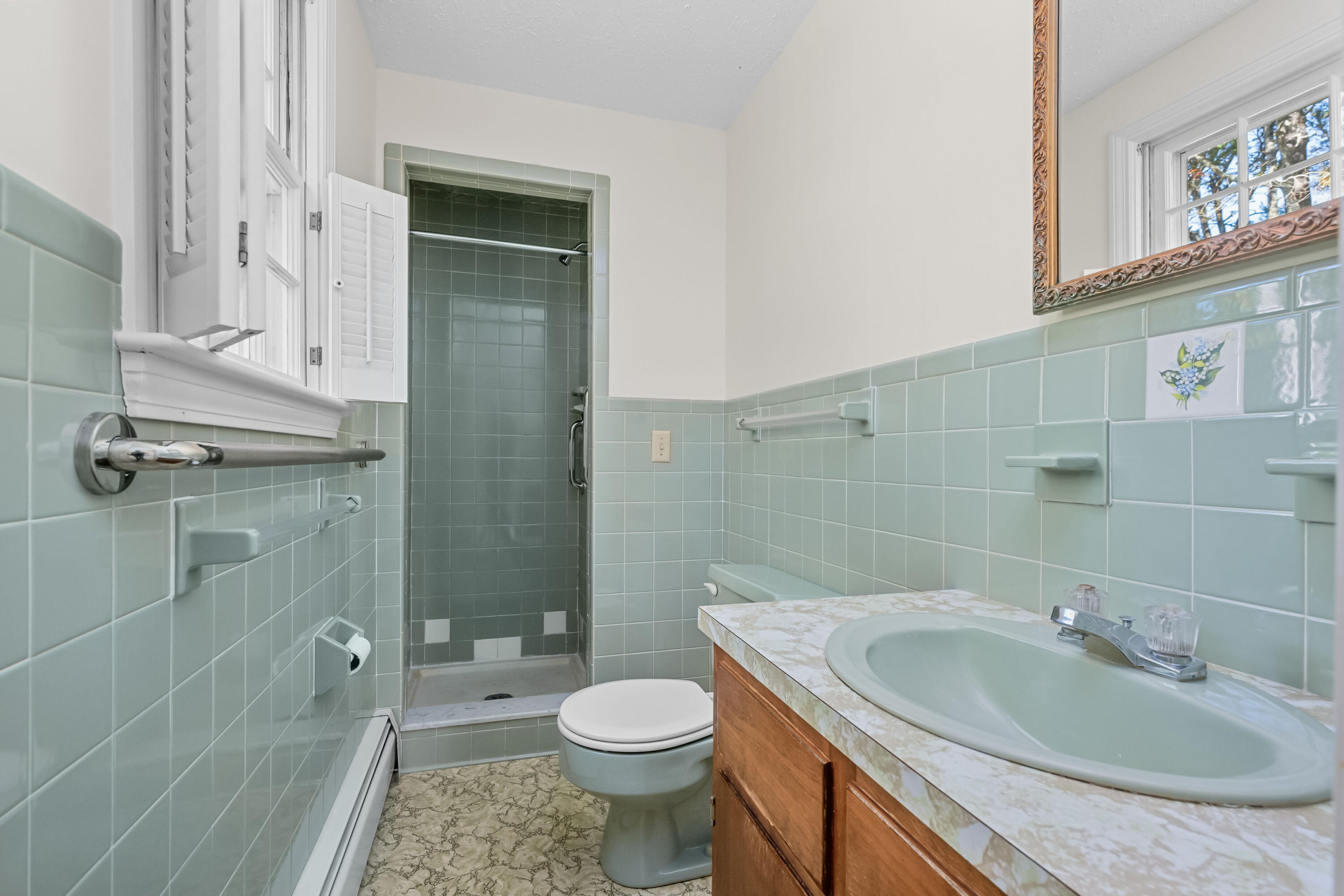 53 Prince Hinckley Road Centerville, MA 02632 - Photo 16 of 22 Primary Bath