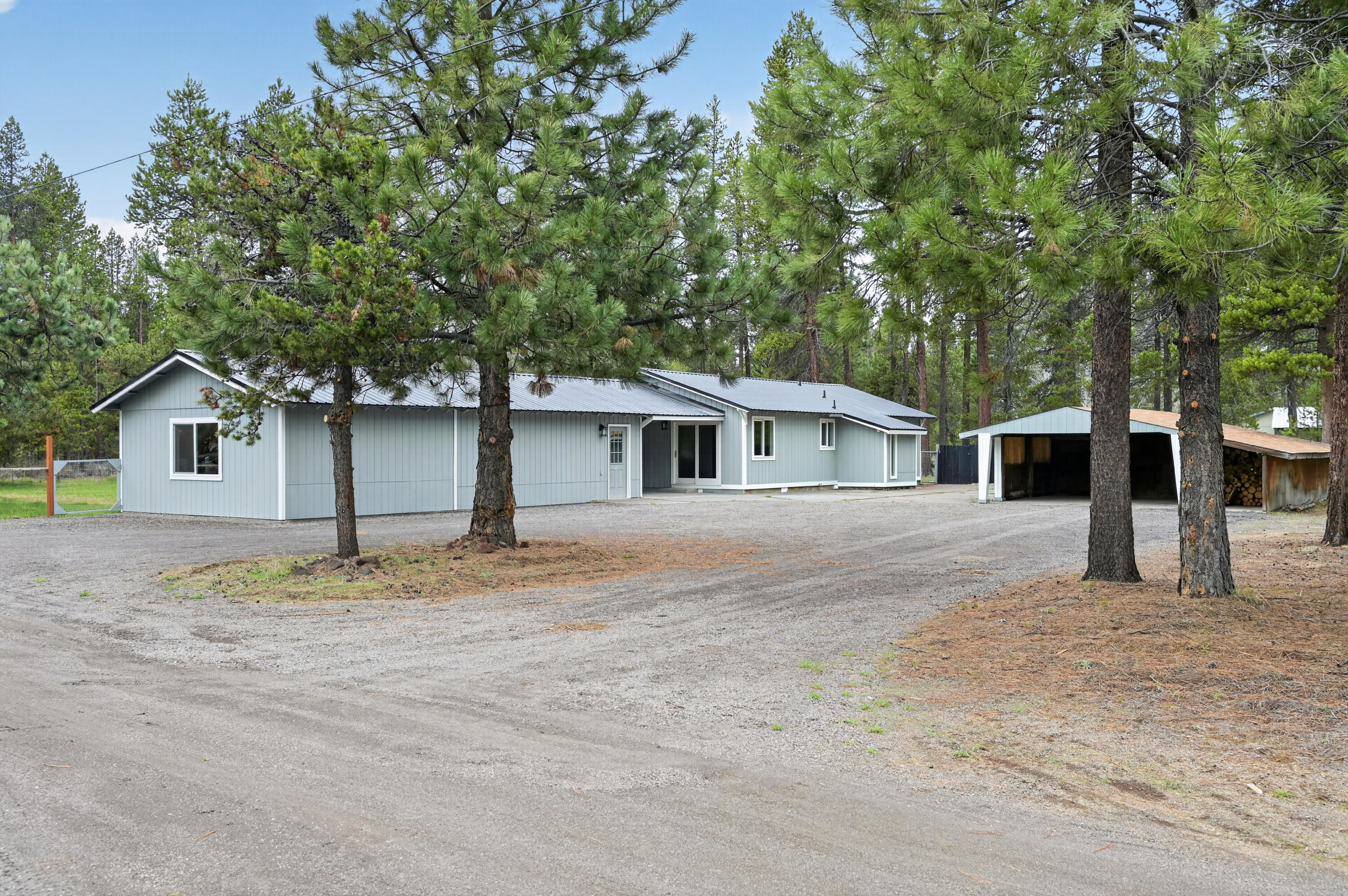 51448 Cedar Road La Pine, OR 97739 - Photo 2 of 46