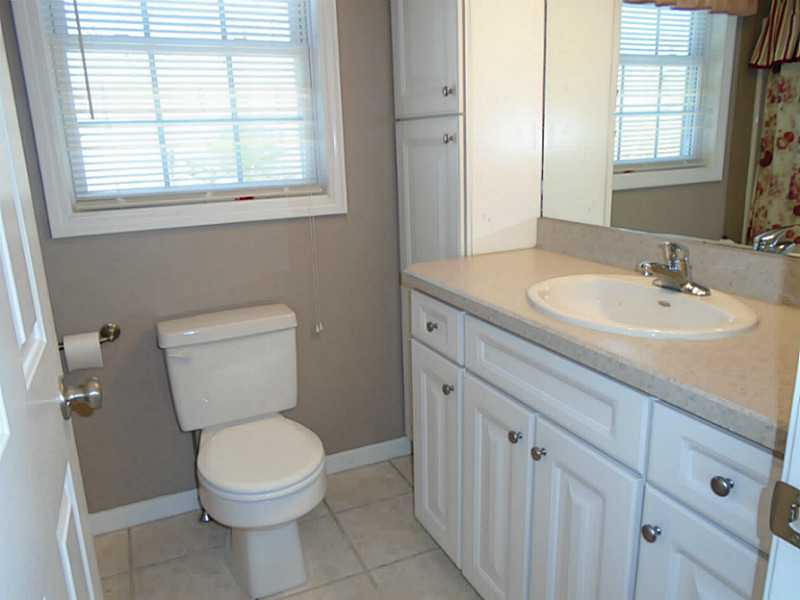 1536 Ten Rod Road Exeter, RI 02822 - Photo 18 of 25 Bathroom.
