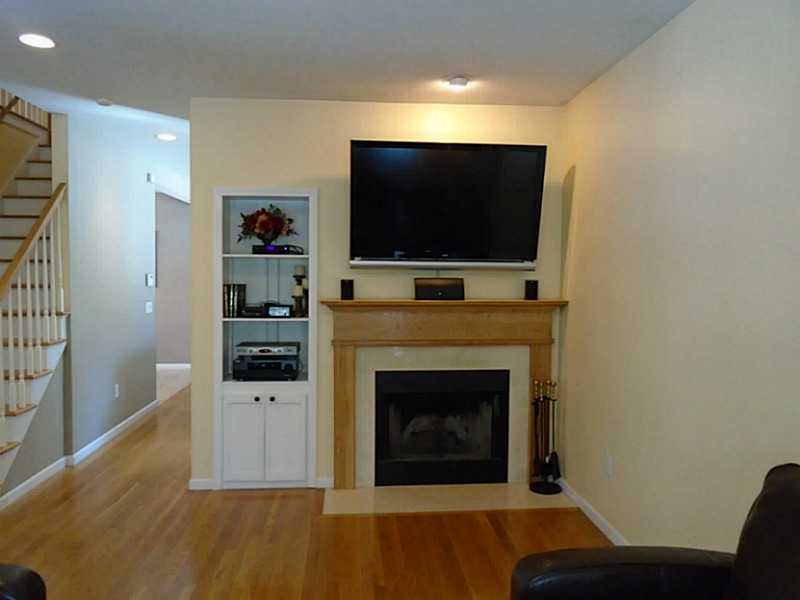 1536 Ten Rod Road Exeter, RI 02822 - Photo 5 of 25 Living Room.