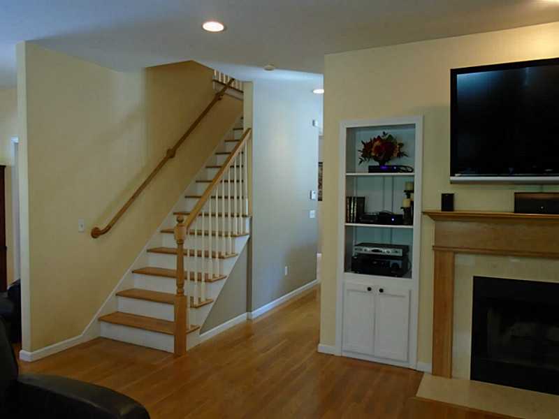 1536 Ten Rod Road Exeter, RI 02822 - Photo 6 of 25 Living Room.