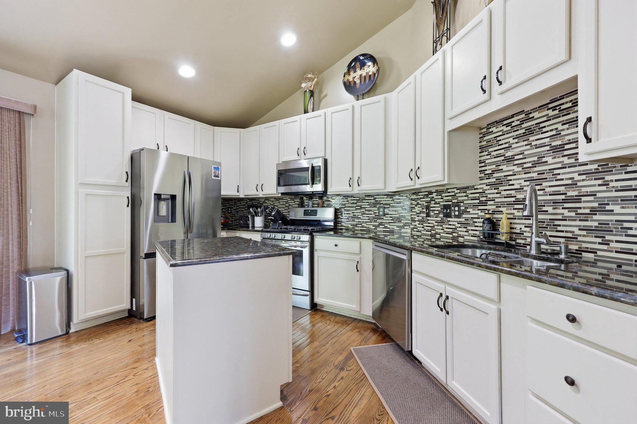 6154 Downs Ridge Court Elkridge, MD 21075 - Photo 33 of 58 kitchen