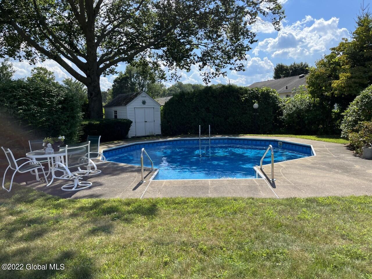 9 Bertone Drive Schenectady, NY 12306 - Photo 3 of 28 thumbnail_IMG_1490 (1)