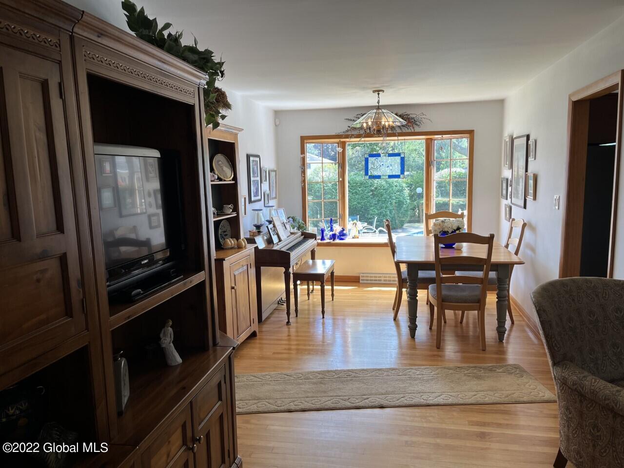 9 Bertone Drive Schenectady, NY 12306 - Photo 8 of 28 thumbnail_IMG_1460