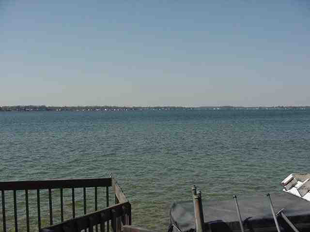 11633 North Ogden Point Road Syracuse, IN 46567 - Photo 3 of 8 Gallery Image 3