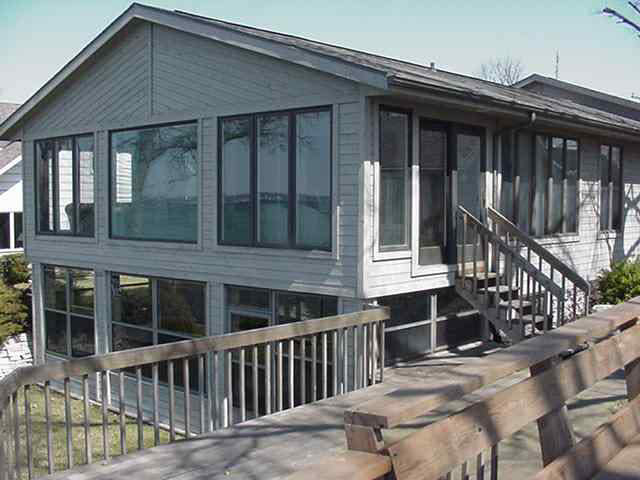 11633 North Ogden Point Road Syracuse, IN 46567 - Photo 4 of 8 Gallery Image 4