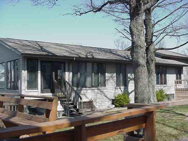 11633 North Ogden Point Road Syracuse, IN 46567 - Photo 8 of 8 Gallery Image 8