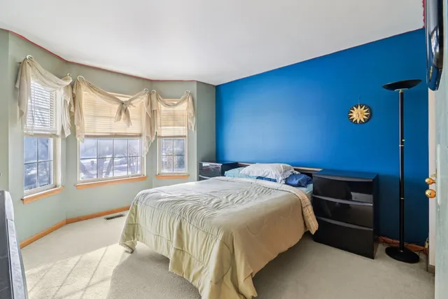 $440,000 | 842 Deep Woods Court, Grayslake, IL 60030