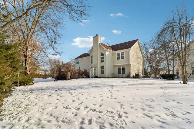 $440,000 | 842 Deep Woods Court, Grayslake, IL 60030
