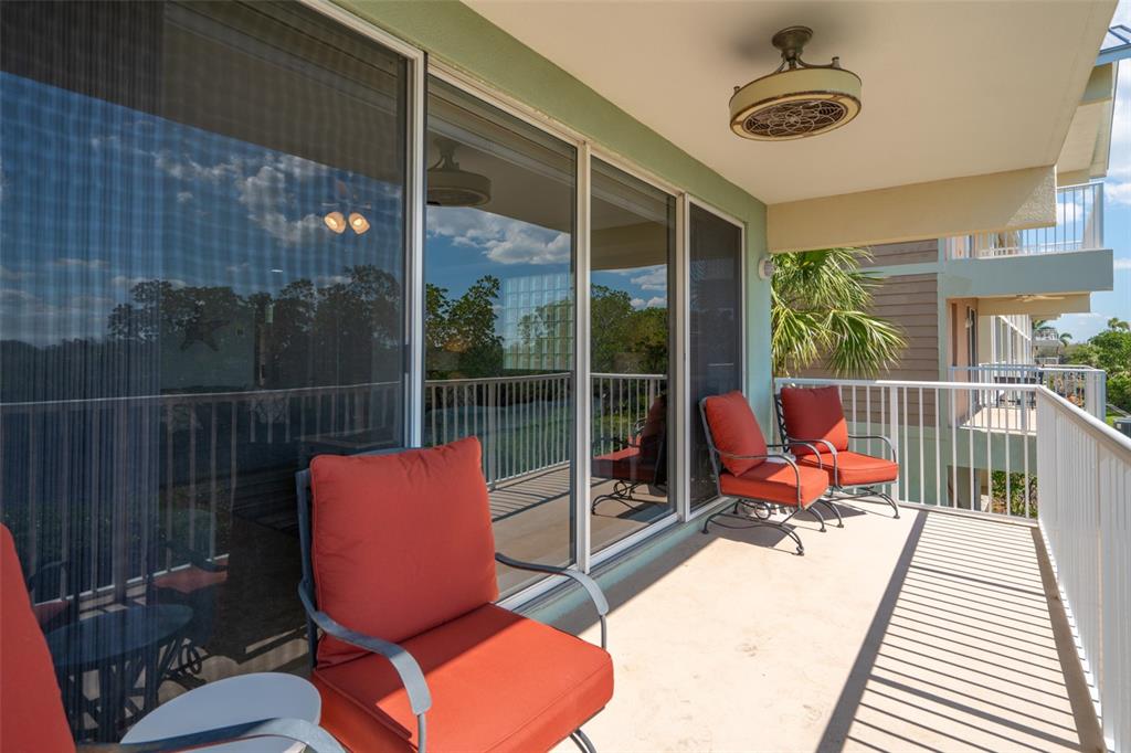 3230 Mangrove Point Drive Ruskin, FL 33570 - Photo 7 of 44