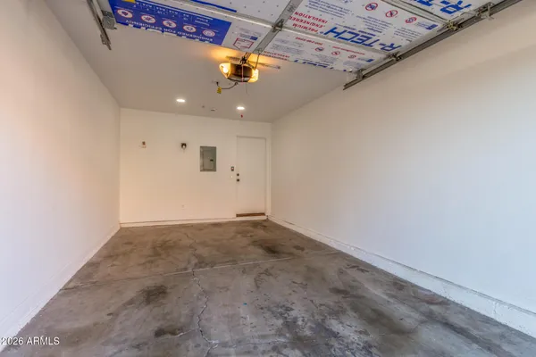 $259,995 | 1633 East Lakeside Drive, Unit 67, Gilbert, AZ 85234