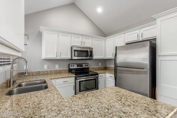 $259,995 | 1633 East Lakeside Drive, Unit 67, Gilbert, AZ 85234