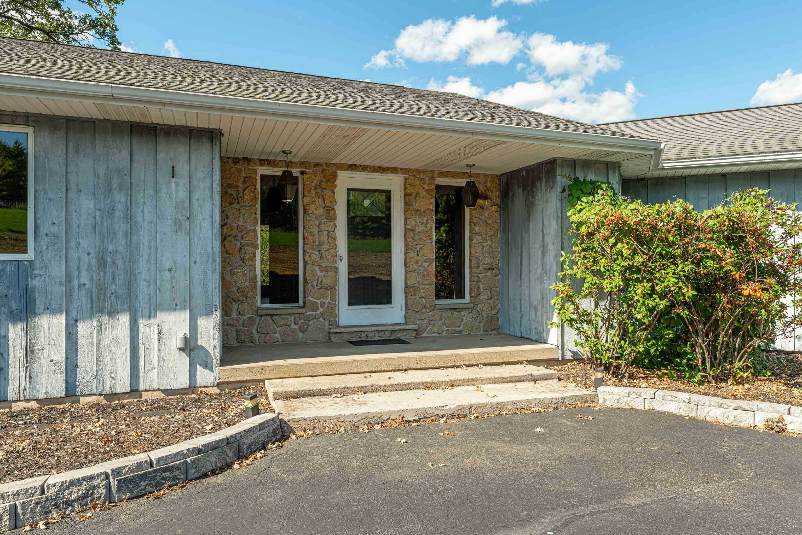 7795 South Dublin Road Gratiot, WI 53541 - Photo 3 of 60