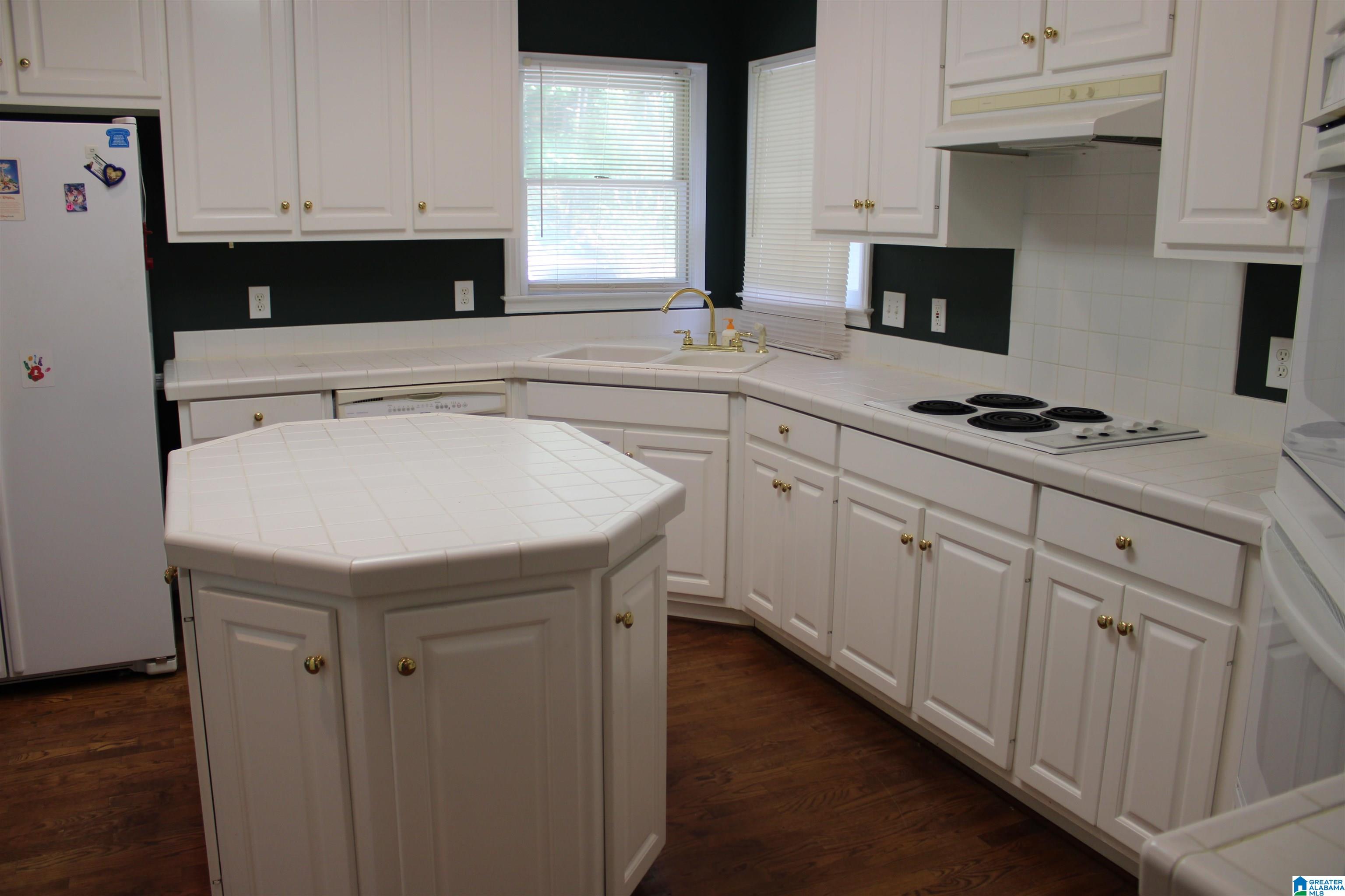 2328 Ridgeview Road Anniston, AL 36207 - Photo 9 of 34