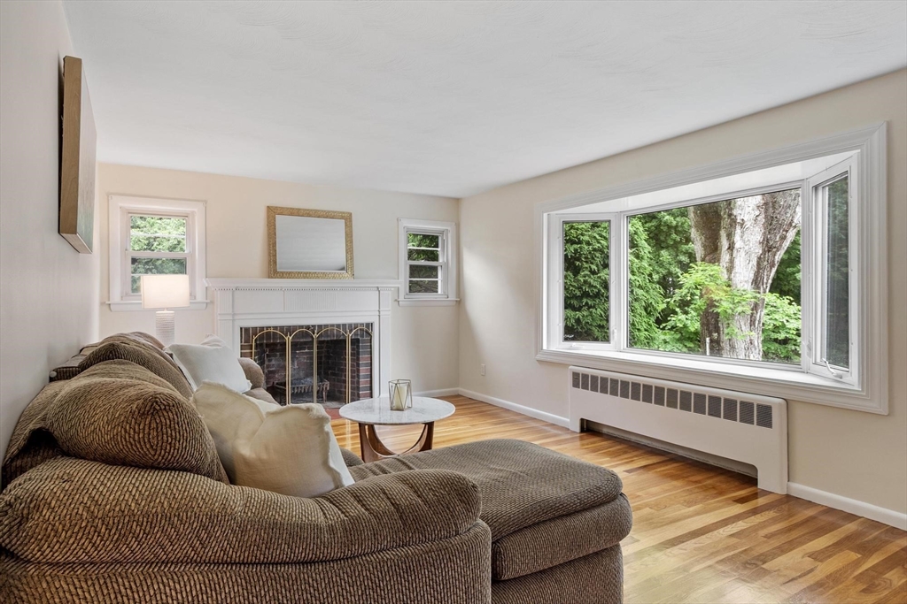 12 Hunt Road Bedford, MA 01730 - Photo 3 of 30