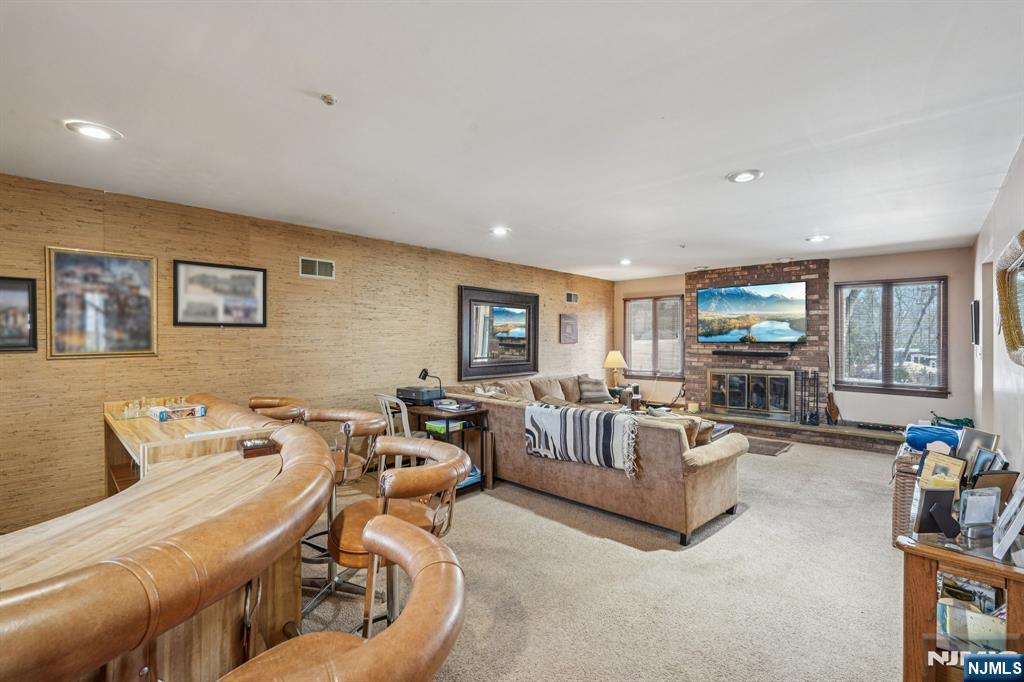 845 Rifle Camp Road Woodland Park, NJ 07424 - Photo 16 of 50