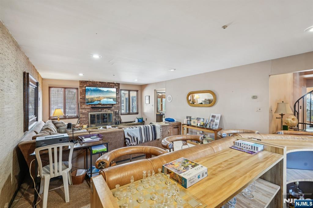 845 Rifle Camp Road Woodland Park, NJ 07424 - Photo 20 of 50