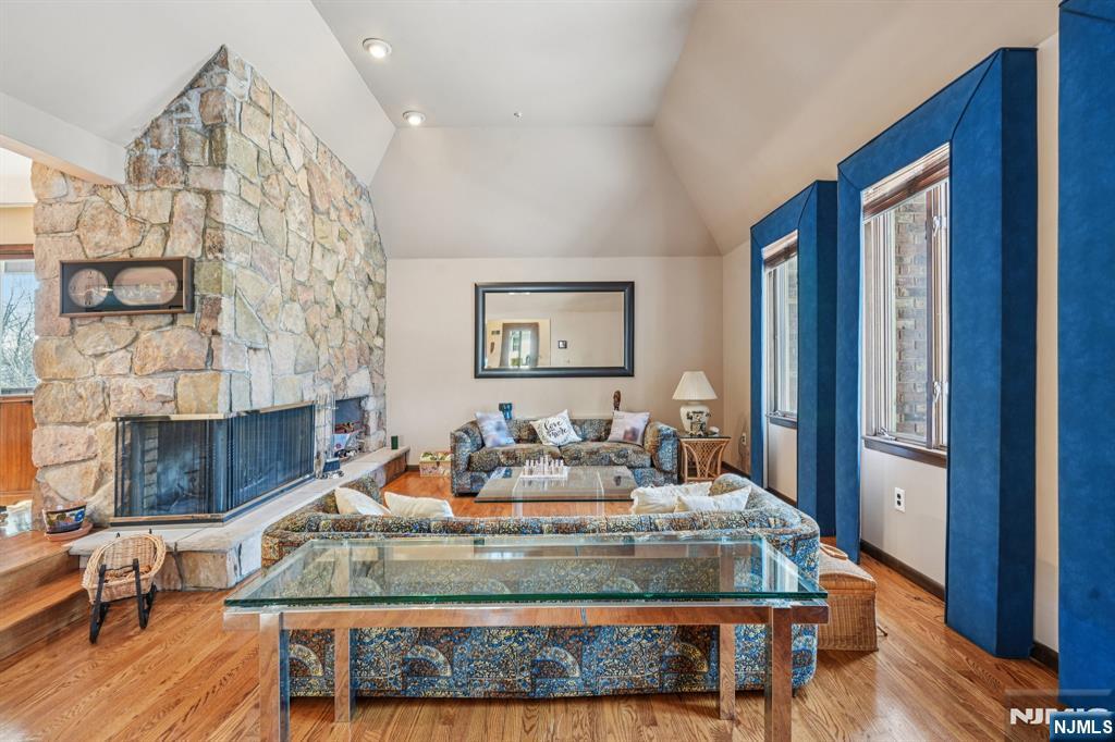 845 Rifle Camp Road Woodland Park, NJ 07424 - Photo 5 of 50