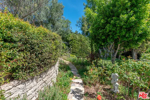 $1,695,000 | 4960 College View Avenue, Los Angeles, CA 90041