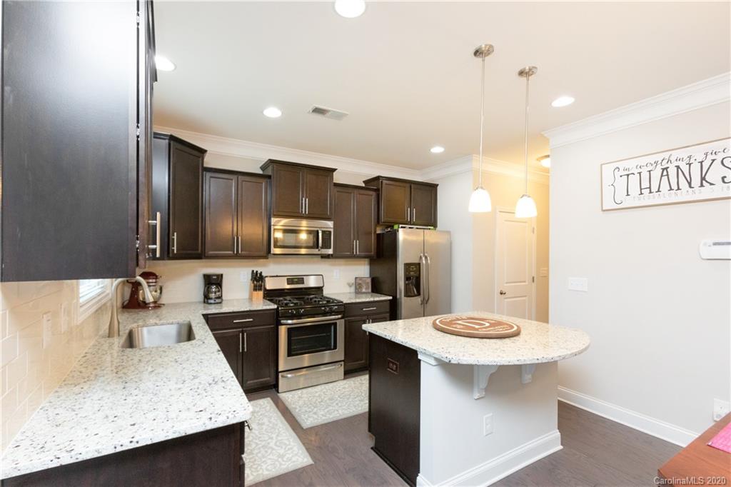 10017 Perth Moor Road Charlotte, NC 28278 - Photo 4 of 27 Gallery Image 4
