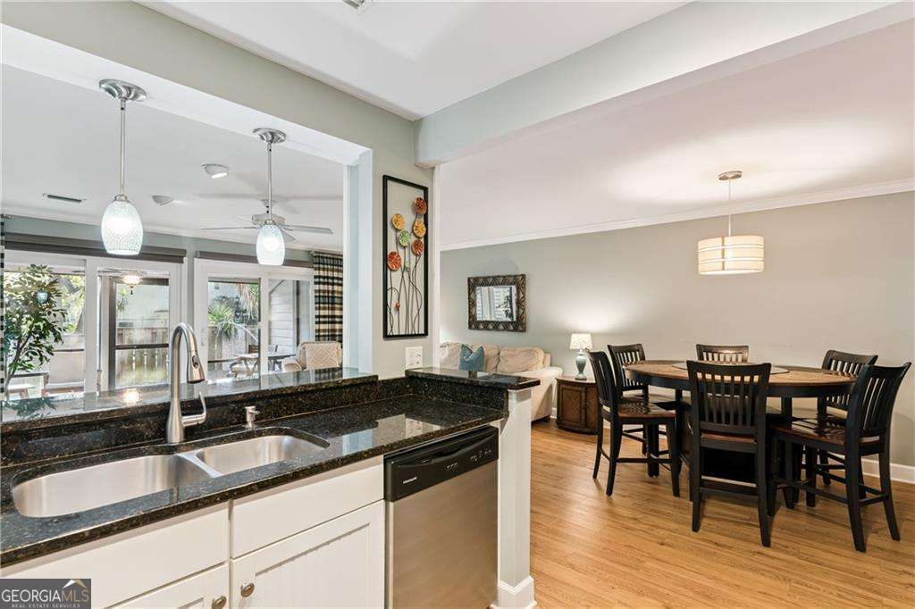 375 Brockinton Marsh St. Simons, GA 31522 - Photo 8 of 25