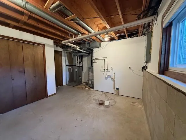 $219,000 | 1500 River Road, Windom, MN 56101