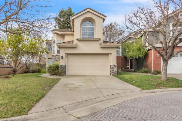 $899,000 | 16 Arrowhead Court, Petaluma, CA 94954