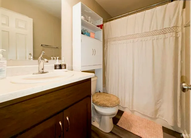 $264,900 | 182 West Cambridge Drive, Columbia City, IN 46725