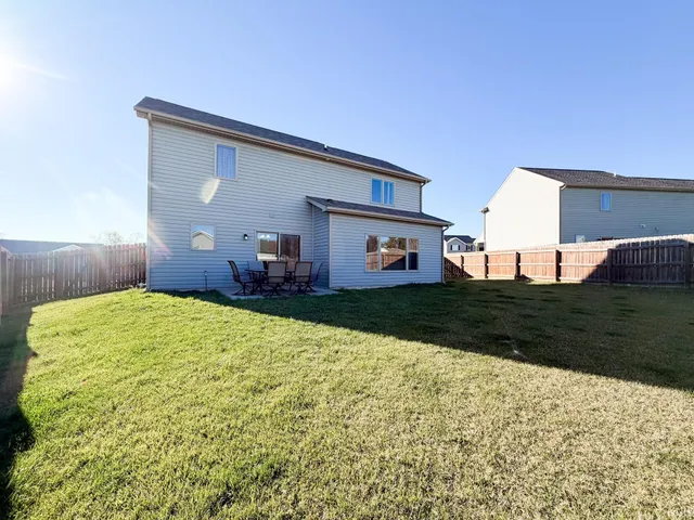 $264,900 | 182 West Cambridge Drive, Columbia City, IN 46725