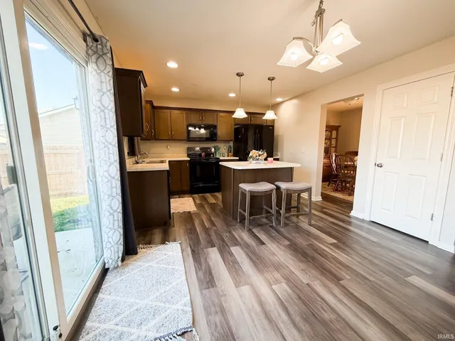 $264,900 | 182 West Cambridge Drive, Columbia City, IN 46725