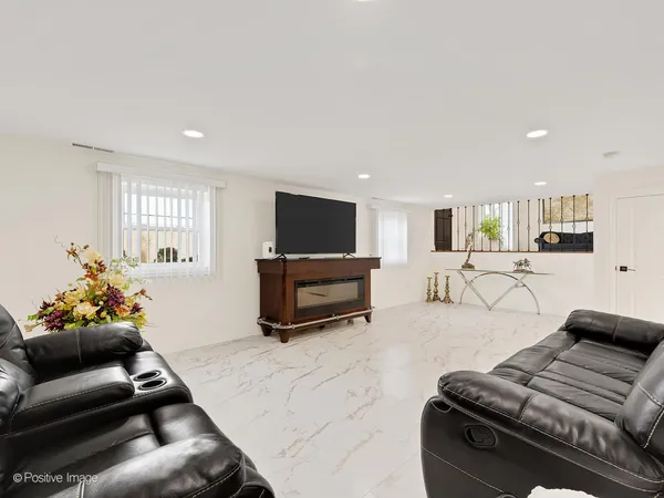 $499,000 | 20-w065 South Frontage Road, Lemont, IL 60439