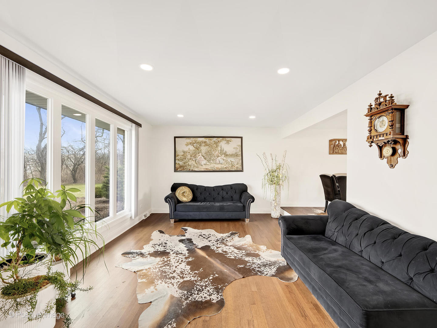 20-w065 South Frontage Road Lemont, IL 60439 - Photo 4 of 30 a living room with furniture and a large window