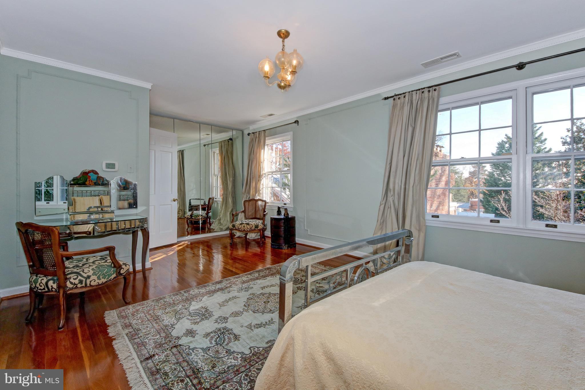 3204 Reservoir Road Northwest Washington, DC 20007 - Photo 19 of 28 Master is the width of the house
