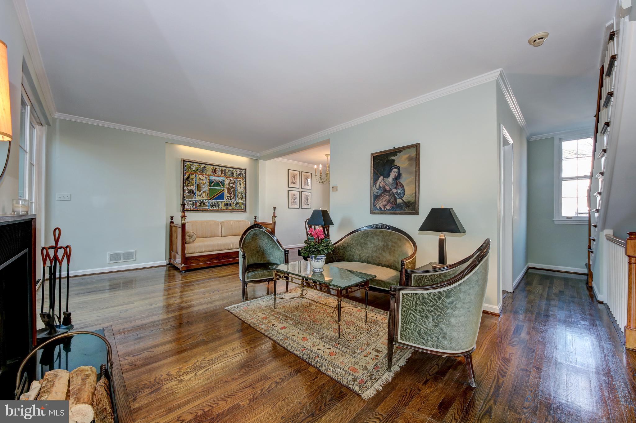 3204 Reservoir Road Northwest Washington, DC 20007 - Photo 6 of 28 Wide, beautifully pleasant living room