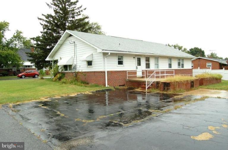 107 Montrose Road Pasadena, MD 21122 - Photo 2 of 10 Rear View