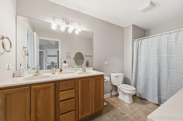 $305,000 | 247 West Dekalb Drive, Maple Park, IL 60151