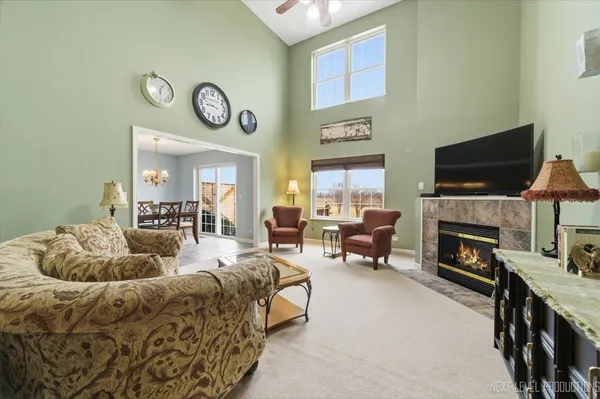 $305,000 | 247 West Dekalb Drive, Maple Park, IL 60151