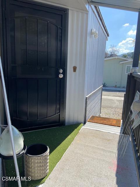 1550 Rory Lane, Unit 159 Simi Valley, CA 93063 - Photo 15 of 24 a view of entryway
