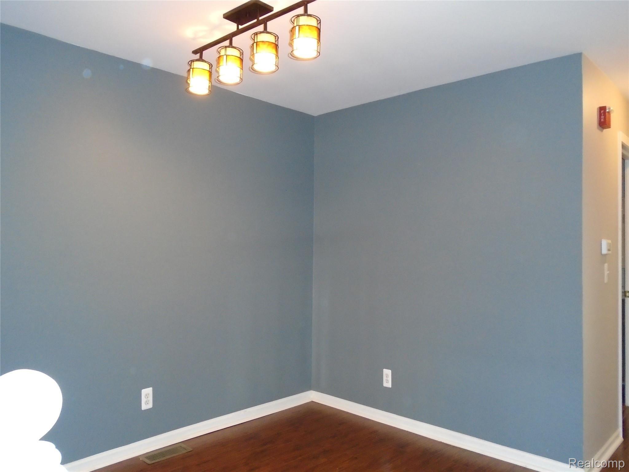 16866 Farmington Road, Unit 63 Livonia, MI 48154 - Photo 12 of 43 DSC00847.JPG